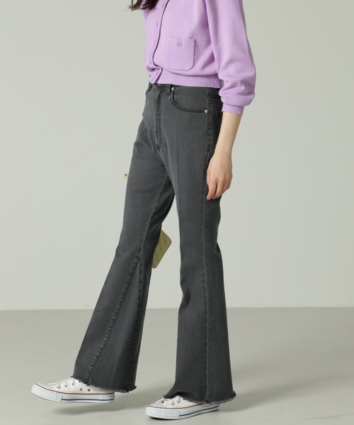 FREE'S MART（フリーズマート）の「三角パネルフレアデニム（その他パンツ・レディース・ブルー系その他2/ブラック系その他・SMALL/MEDIUM）」の13枚目の写真