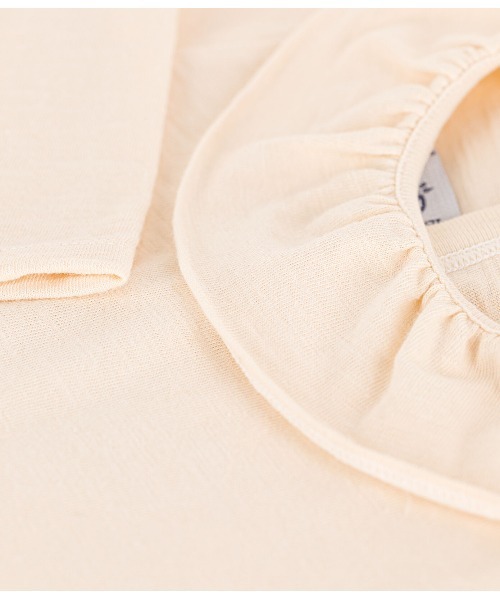 PETIT BATEAU（プチバトー）の「ライトジャージ長袖ブラウス（シャツ/ブラウス・キッズ・オフホワイト・18MONTH/24MONTH/36MONTH/12MONTH）」の2枚目の写真