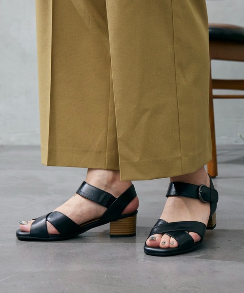 ing（イング）の「26SS新色追加【WEB限定】【3E】ストラップクロスサンダル（サンダル・レディース・アイボリー/ブラック/カーキ/シルバー/ブラウン/オレンジ/アンティークシルバー/キナリ・22.5cm/23cm/24cm/23.5cm/24.5cm）」の18枚目の写真