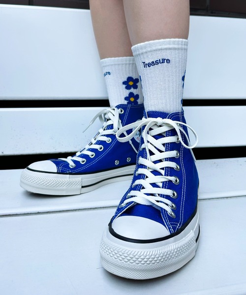 SPINNS（スピンズ）の「３連フラワーデザイン リブソックス（ソックス/靴下・レディース・ブルー/ピンク/ホワイト/イエロー・ONESIZE）」の2枚目の写真