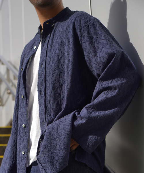 JOINT WORKS(ジョイントワークス)の「EMBROIDERY RG シャツ(シャツ/ブラウス・メンズ・アイボリー/ネイビー・MEDIUM/LARGE)」の2枚目の写真