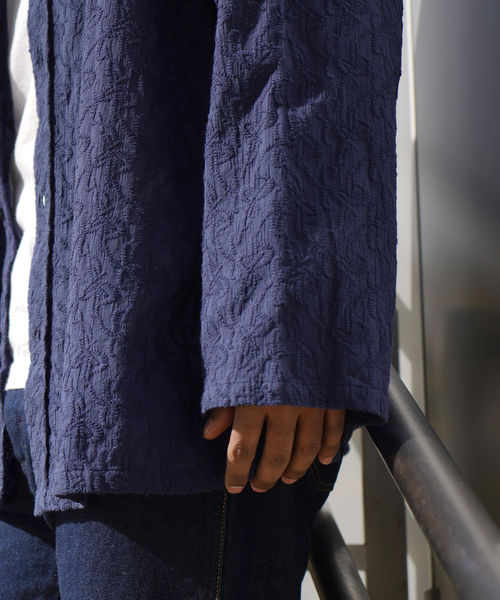 JOINT WORKS(ジョイントワークス)の「EMBROIDERY RG シャツ(シャツ/ブラウス・メンズ・アイボリー/ネイビー・MEDIUM/LARGE)」の5枚目の写真