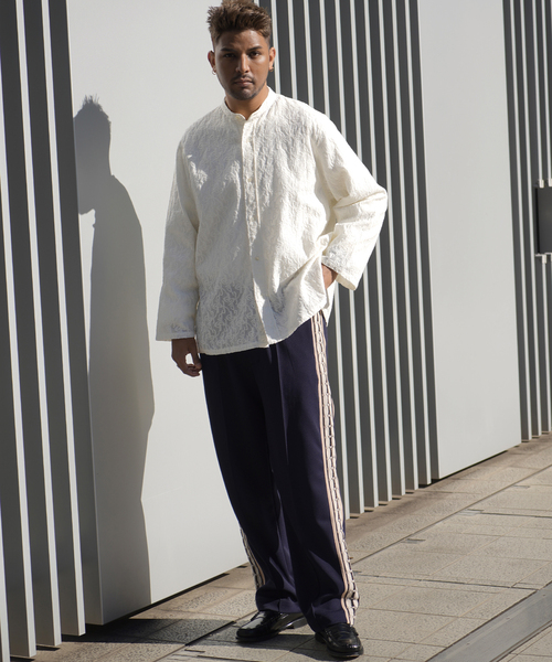 JOINT WORKS(ジョイントワークス)の「EMBROIDERY RG シャツ(シャツ/ブラウス・メンズ・アイボリー/ネイビー・MEDIUM/LARGE)」の17枚目の写真