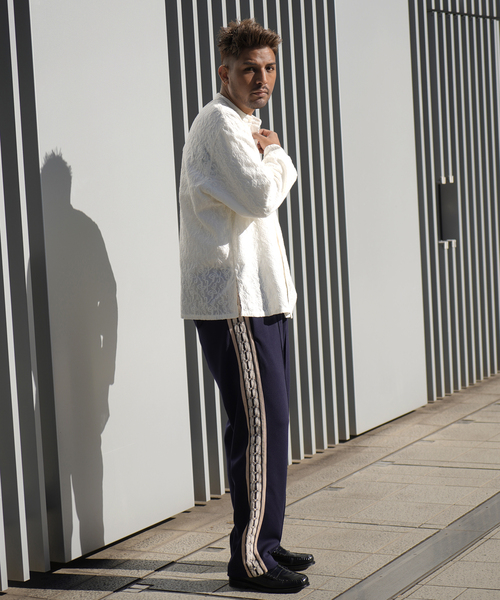 JOINT WORKS(ジョイントワークス)の「EMBROIDERY RG シャツ(シャツ/ブラウス・メンズ・アイボリー/ネイビー・MEDIUM/LARGE)」の18枚目の写真