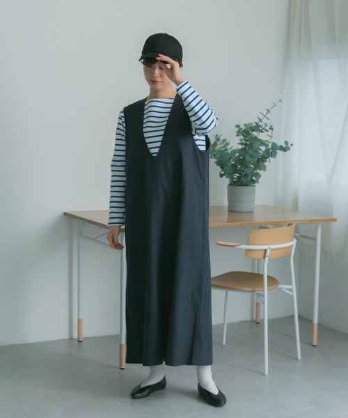 FORK&SPOON（フォークアンドスプーン）の「FORK&SPOON　Uネックワンピース（ワンピース・レディース・ベージュ/ネイビー・1/2）」の12枚目の写真