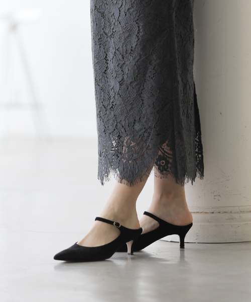 La TOTALITE(ラトータリテ)の「LA TOTALITE ストラップミュール(サンダル・レディース・ブラック・22.5cm/23.5cm/24.5cm)」の1枚目の写真