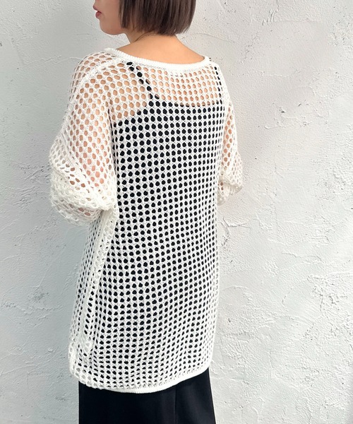 apres jour mignon（アプレジュールミニョン）の「キーネックメッシュニットプルオーバー【ZOZOTOWN限定アイテム】（ニット/セーター・レディース・アイボリー/オフホワイト/ブラック・X-LARGE/フリー）」の5枚目の写真