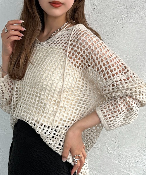 apres jour mignon（アプレジュールミニョン）の「キーネックメッシュニットプルオーバー【ZOZOTOWN限定アイテム】（ニット/セーター・レディース・アイボリー/オフホワイト/ブラック・X-LARGE/フリー）」の9枚目の写真