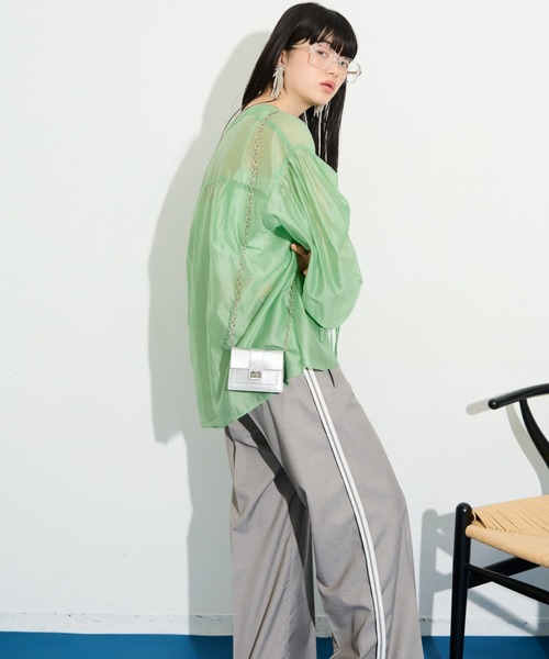 THE YOn（ザヨン）の「リアルレザーチェーンストラップショルダーミニバッグ（ショルダーバッグ・レディース・ブラック/シルバー/グリーン/アイボリー・FREE）」の16枚目の写真