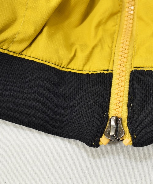 NIKE(ナイキ)の「【ヴィンテージ古着】Y2K NIKE/ナイキ MISSOURI TIGERS ナイロンプルオーバー ジャケット(ナイロンジャケット・メンズ・ブラック・XX-LARGE)」の5枚目の写真