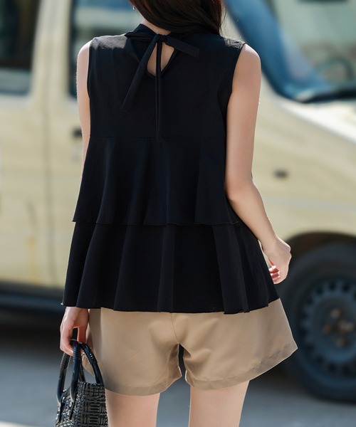 TeddyShop（テディショップ）の「【UVカット率 99%以上】レディース水着 ティアードフリルのペプラムラッシュガードトップス+ショートパンツ 上下2点セット（ラッシュガード・レディース・ブラック/ホワイト×ブラック/ブラウン/ネイビー・L/M）」の16枚目の写真