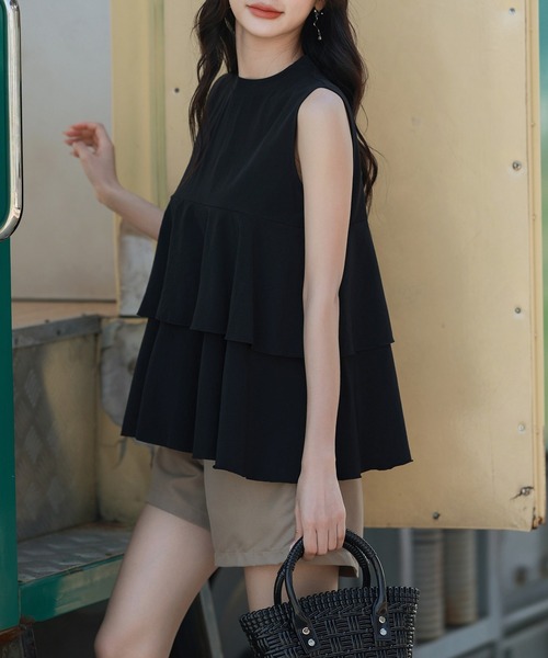 TeddyShop（テディショップ）の「【UVカット率 99%以上】レディース水着 ティアードフリルのペプラムラッシュガードトップス+ショートパンツ 上下2点セット（ラッシュガード・レディース・ブラック/ホワイト×ブラック/ブラウン/ネイビー・L/M）」の20枚目の写真