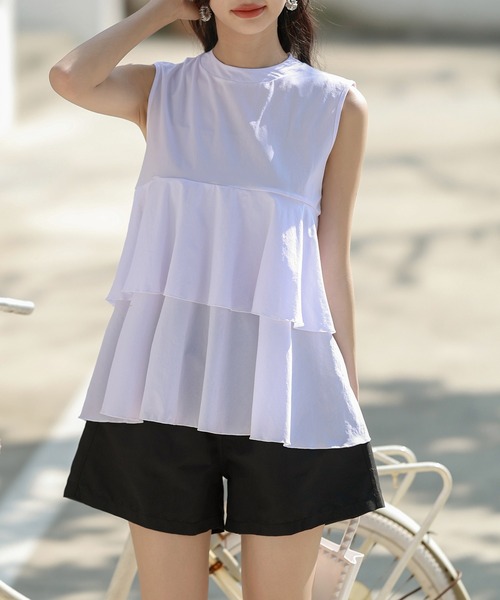 TeddyShop（テディショップ）の「【UVカット率 99%以上】レディース水着 ティアードフリルのペプラムラッシュガードトップス+ショートパンツ 上下2点セット（ラッシュガード・レディース・ブラック/ホワイト×ブラック/ブラウン/ネイビー・L/M）」の11枚目の写真