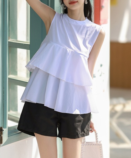 TeddyShop（テディショップ）の「【UVカット率 99%以上】レディース水着 ティアードフリルのペプラムラッシュガードトップス+ショートパンツ 上下2点セット（ラッシュガード・レディース・ブラック/ホワイト×ブラック/ブラウン/ネイビー・L/M）」の13枚目の写真