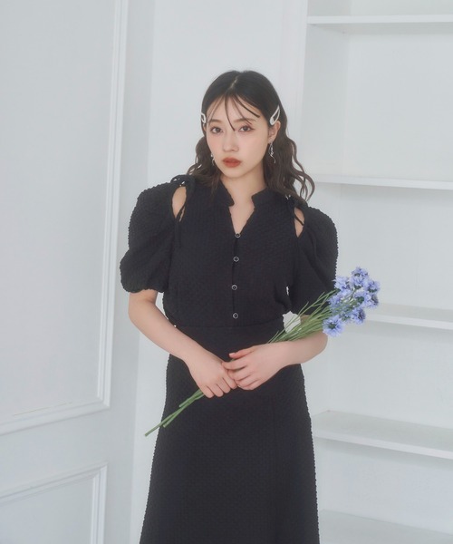 ANDGEEBEE(アンジービー)の「ジャガードリボンブラウス(シャツ/ブラウス・レディース・ホワイト/ブラック・MEDIUM)」の3枚目の写真