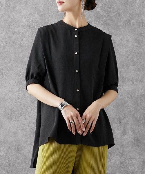 Soiunique（スワユニーク）の「とろみ感パフスリーブブラウス ［Soiunique］（シャツ/ブラウス・レディース・ブラック/ベージュ・M/L）」の2枚目の写真