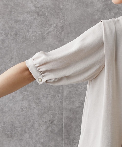 Soiunique（スワユニーク）の「とろみ感パフスリーブブラウス ［Soiunique］（シャツ/ブラウス・レディース・ブラック/ベージュ・M/L）」の10枚目の写真