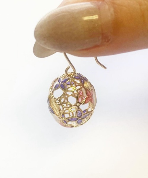 Zoule(ゾーラ)の「Zoule ゾーラ:モロッカシリーズ morocan flower モロカンの花 ピアス(ピアス(両耳用)・レディース・パープル/ブラウン・FREE)」の6枚目の写真