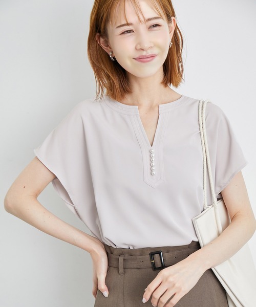 ROPE' PICNIC（ロペピクニック）の「白からの解放！多機能ブラウス/キーネックパールブラウス（シャツ/ブラウス・レディース・ホワイト/チャコールグレー/ラベンダー・38）」の5枚目の写真