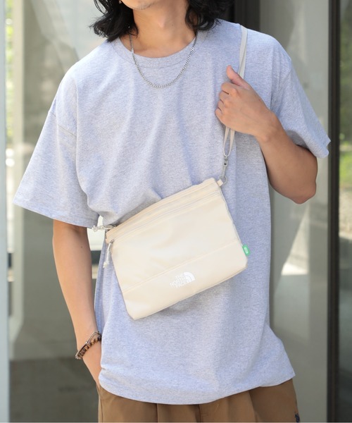 THE NORTH FACE(ザノースフェイス)の「【THE NORTH FACE】BREEZE SLING BAG(ショルダーバッグ・メンズ・ブラック/ホワイト/ブラック系その他2/マルチ・FREE)」の2枚目の写真