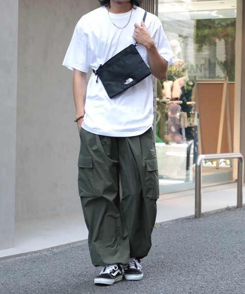 THE NORTH FACE(ザノースフェイス)の「【THE NORTH FACE】BREEZE SLING BAG(ショルダーバッグ・メンズ・ブラック/ホワイト/ブラック系その他2/マルチ・FREE)」の8枚目の写真