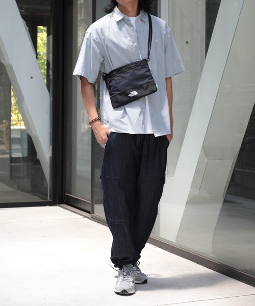 THE NORTH FACE(ザノースフェイス)の「【THE NORTH FACE】BREEZE SLING BAG(ショルダーバッグ・メンズ・ブラック/ホワイト/ブラック系その他2/マルチ・FREE)」の19枚目の写真