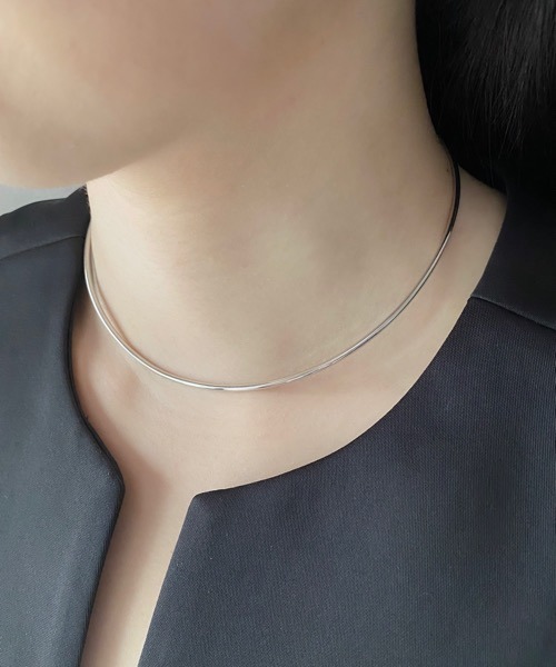 tone（トーン）の「【ECRu.】スリム　メタル　チョーカー/ネックカフ（チョーカー・レディース・ゴールド/シルバー・FREE）」の8枚目の写真