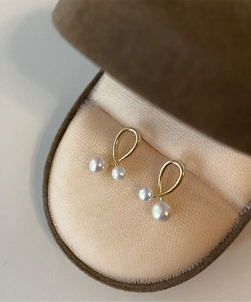 LA VORAGINE（ラ ヴォラジネ）の「（ポスト：925シルバー）アレルギー対応エコパールミニピアス（ピアス（両耳用）・レディース・ゴールド・FREE）」の5枚目の写真