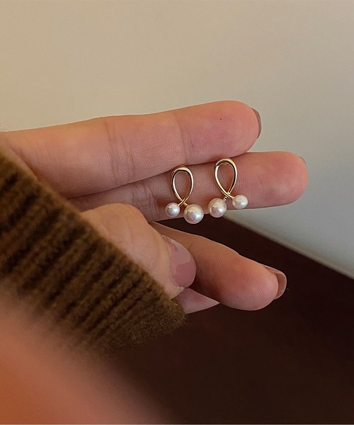 LA VORAGINE（ラ ヴォラジネ）の「（ポスト：925シルバー）アレルギー対応エコパールミニピアス（ピアス（両耳用）・レディース・ゴールド・FREE）」の2枚目の写真