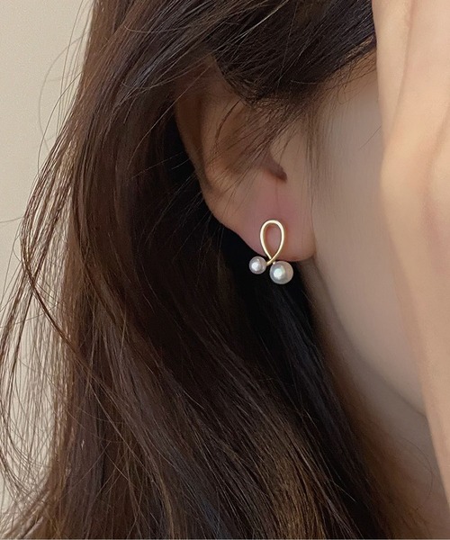 LA VORAGINE（ラ ヴォラジネ）の「（ポスト：925シルバー）アレルギー対応エコパールミニピアス（ピアス（両耳用）・レディース・ゴールド・FREE）」の4枚目の写真