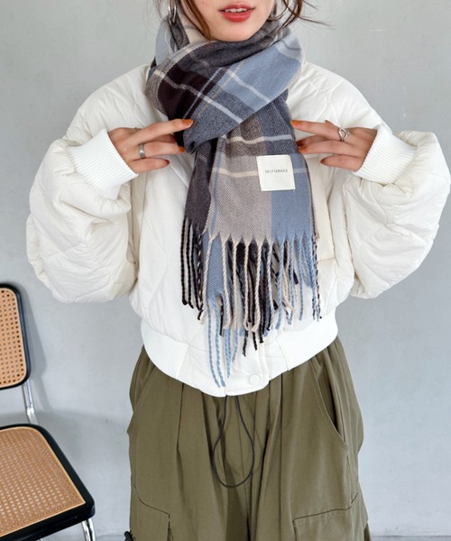 un+frame(アンフレーム)の「tartan check stall muffler/タータンチェック柄大判マフラー(マフラー・レディース・ライトブルー/ネイビー/ブラウン/レッド・FREE)」の5枚目の写真