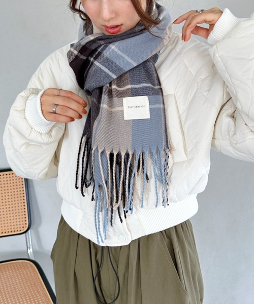 un+frame(アンフレーム)の「tartan check stall muffler/タータンチェック柄大判マフラー(マフラー・レディース・ライトブルー/ネイビー/ブラウン/レッド・FREE)」の6枚目の写真