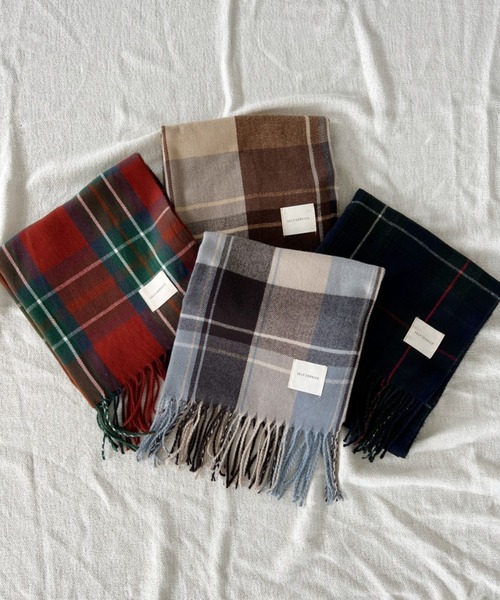 un+frame(アンフレーム)の「tartan check stall muffler/タータンチェック柄大判マフラー(マフラー・レディース・ライトブルー/ネイビー/ブラウン/レッド・FREE)」の15枚目の写真