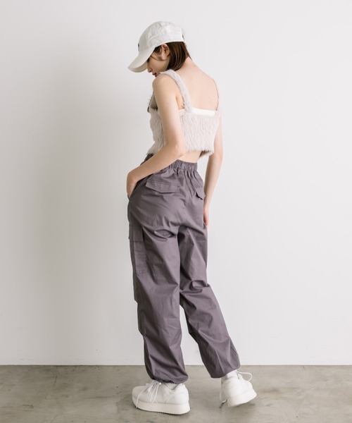 OLIVE des OLIVE（オリーブデオリーブ）の「ふわふわニットキャミソール　1032050240（キャミソール・レディース・チャコールグレー/オフホワイト/ピンク/グレイッシュベージュ・FREE）」の22枚目の写真