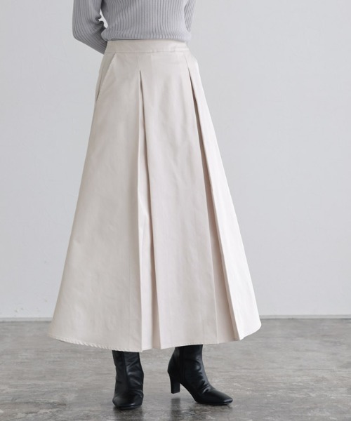 Pierrot(ピエロ)の「タックデザインフレアスカート(スカート・レディース・キャメル/グレイッシュベージュ/ブラック・L/PM/M)」の1枚目の写真