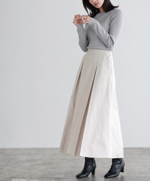 Pierrot(ピエロ)の「タックデザインフレアスカート(スカート・レディース・キャメル/グレイッシュベージュ/ブラック・L/PM/M)」の10枚目の写真