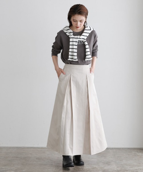 Pierrot(ピエロ)の「タックデザインフレアスカート(スカート・レディース・キャメル/グレイッシュベージュ/ブラック・L/PM/M)」の14枚目の写真