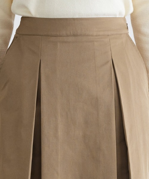 Pierrot(ピエロ)の「タックデザインフレアスカート(スカート・レディース・キャメル/グレイッシュベージュ/ブラック・L/PM/M)」の22枚目の写真