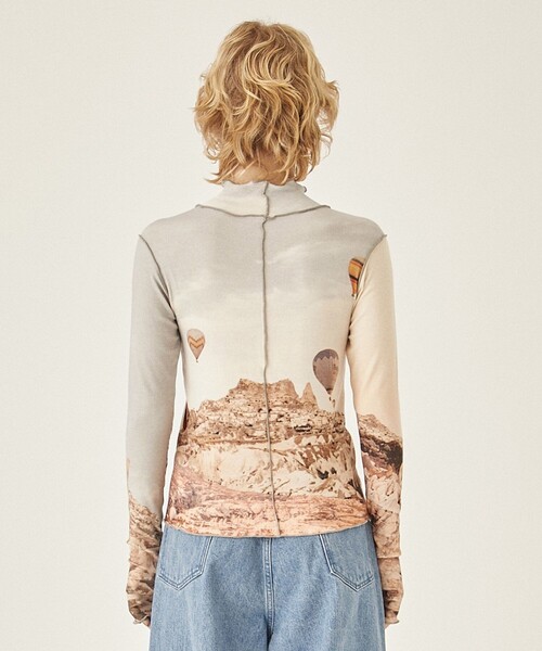 PUBLIC TOKYO(パブリックトウキョウ)の「トラベルフォトコラージュトップス(Tシャツ/カットソー・レディース・ベージュ/ブルー・FREE)」の7枚目の写真