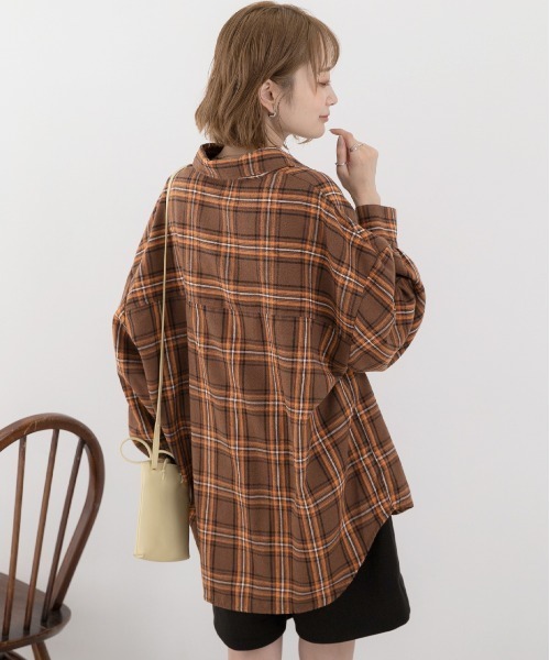 ad thie（アドティエ）の「選べる2柄 ネルチェックビックシャツ（シャツ/ブラウス・レディース・ブラック/ダークブラウン/ベージュ/ブラウン/ブルー・MEDIUM/LARGE）」の10枚目の写真