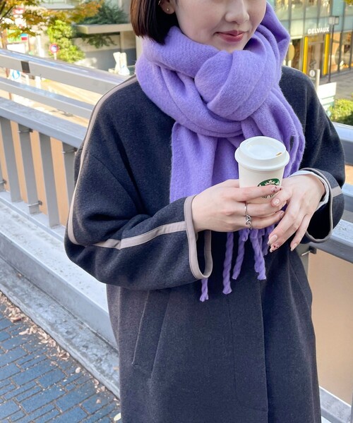 fredy emue（フレディエミュ）の「再生ポリボリュームストール（ストール/ショール・レディース・ライトグリーン/ラベンダー/キナリ/ブラウン・FREE）」の9枚目の写真