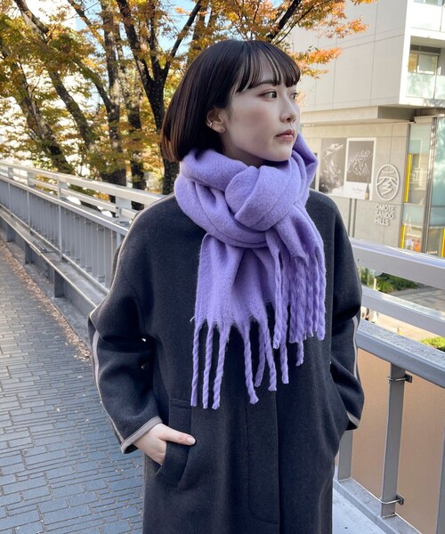 fredy emue（フレディエミュ）の「再生ポリボリュームストール（ストール/ショール・レディース・ライトグリーン/ラベンダー/キナリ/ブラウン・FREE）」の8枚目の写真