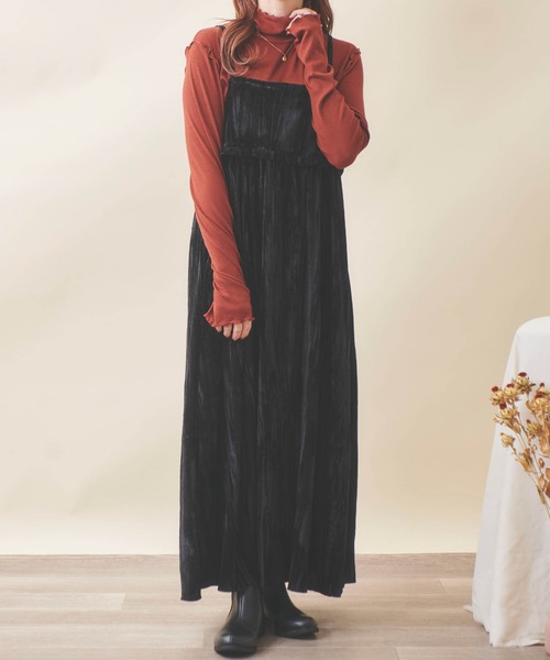 mil（ミル）の「【150㎝前後の小柄さんサイズ】ベロアキャミワンピース