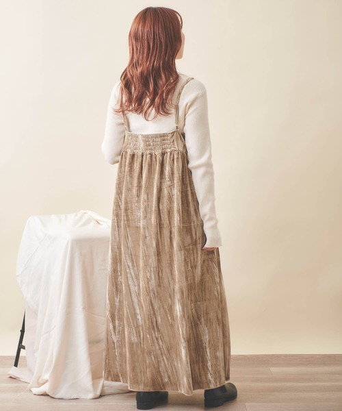 mil（ミル）の「【150㎝前後の小柄さんサイズ】ベロアキャミワンピース