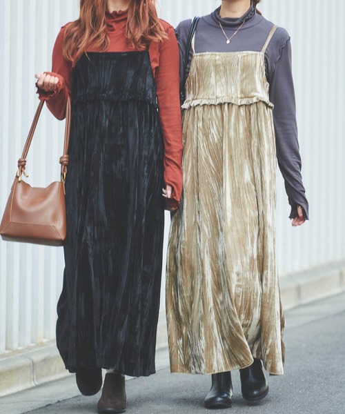 mil(ミル)の「【150㎝前後の小柄さんサイズ】ベロアキャミワンピース【洗える・ポケット付き・お呼ばれワンピース】(ワンピース・レディース・モカ/オリーブ/ブラック・S/XS/M)」の7枚目の写真