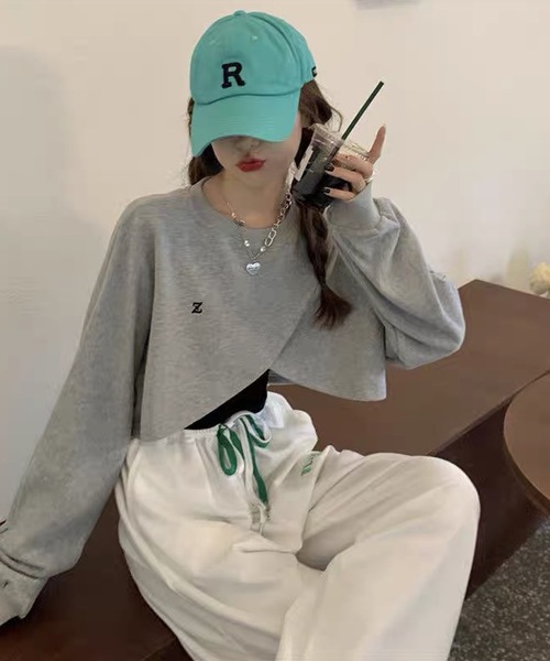 shopnikoniko(ショップニコニコ)の「ショート丈 クロスラップ トレーナー Zロゴ カシュクール ロングTシャツ(スウェット・レディース・ブラック/グレー・フリー)」の13枚目の写真