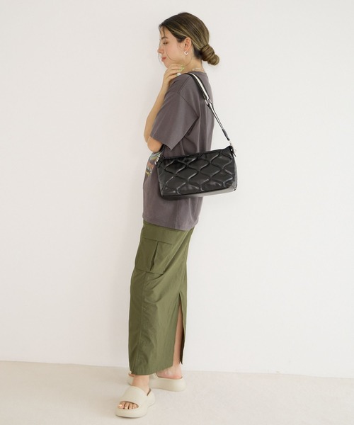 BAYFLOW（ベイフロー）の「キルティングショルダーバッグ（ショルダーバッグ・レディース・シルバー/ブラック/アイボリー・FREE）」の7枚目の写真