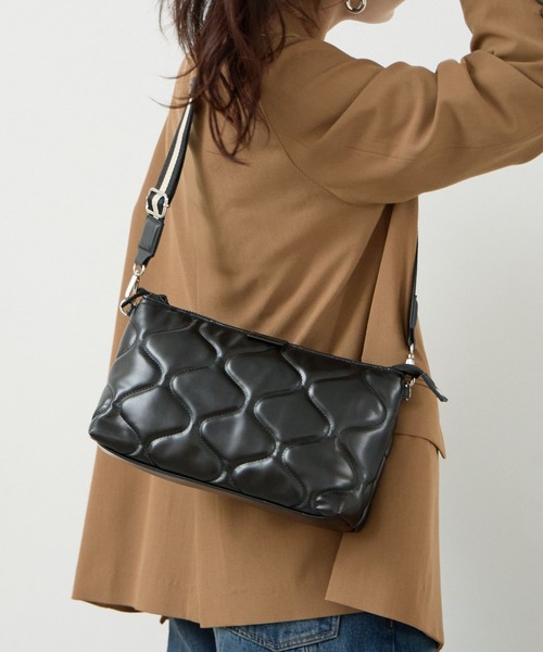 BAYFLOW（ベイフロー）の「キルティングショルダーバッグ（ショルダーバッグ・レディース・シルバー/ブラック/アイボリー・FREE）」の11枚目の写真