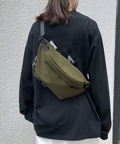 動きやすい。選べるカラー｜ハイカーナナメバッグ・M /登山