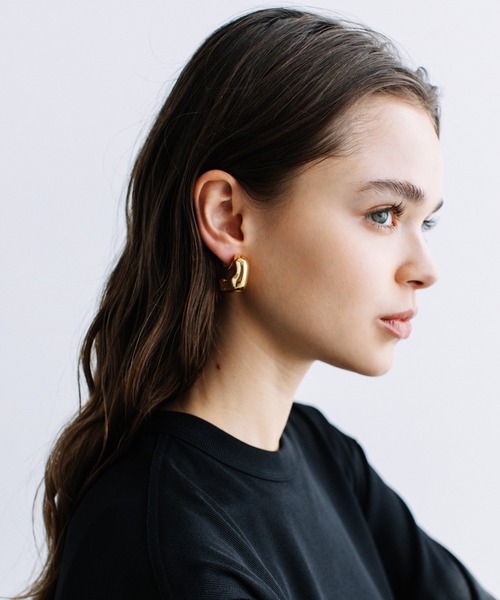 WCJ（ダブルシージェイ）の「ニュアンスフープイヤリング（イヤリング・レディース・ゴールド/シルバー・FREE）」の6枚目の写真